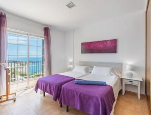 4 slaapkamers, een strijkplank/strijkijzer, wifi, rolstoeltoegang