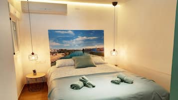 1 chambre, bureau, fer et planche Ă repasser, lit parapluie