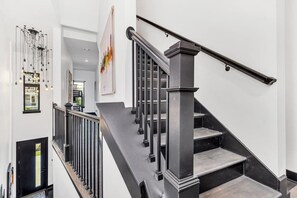 Interior - Huge Hendrix Penthouse - Beds for everyone (Nashville)