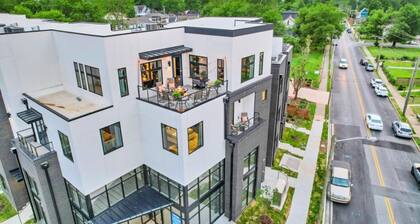 Nashville Penthouse with 13 beds 5mins to Broadway