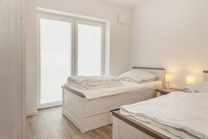 2 Schlafzimmer, Reisekinderbett, kostenloses WLAN