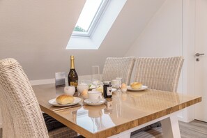 تناول الطعام