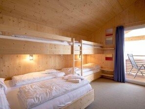 4 bedrooms, WiFi