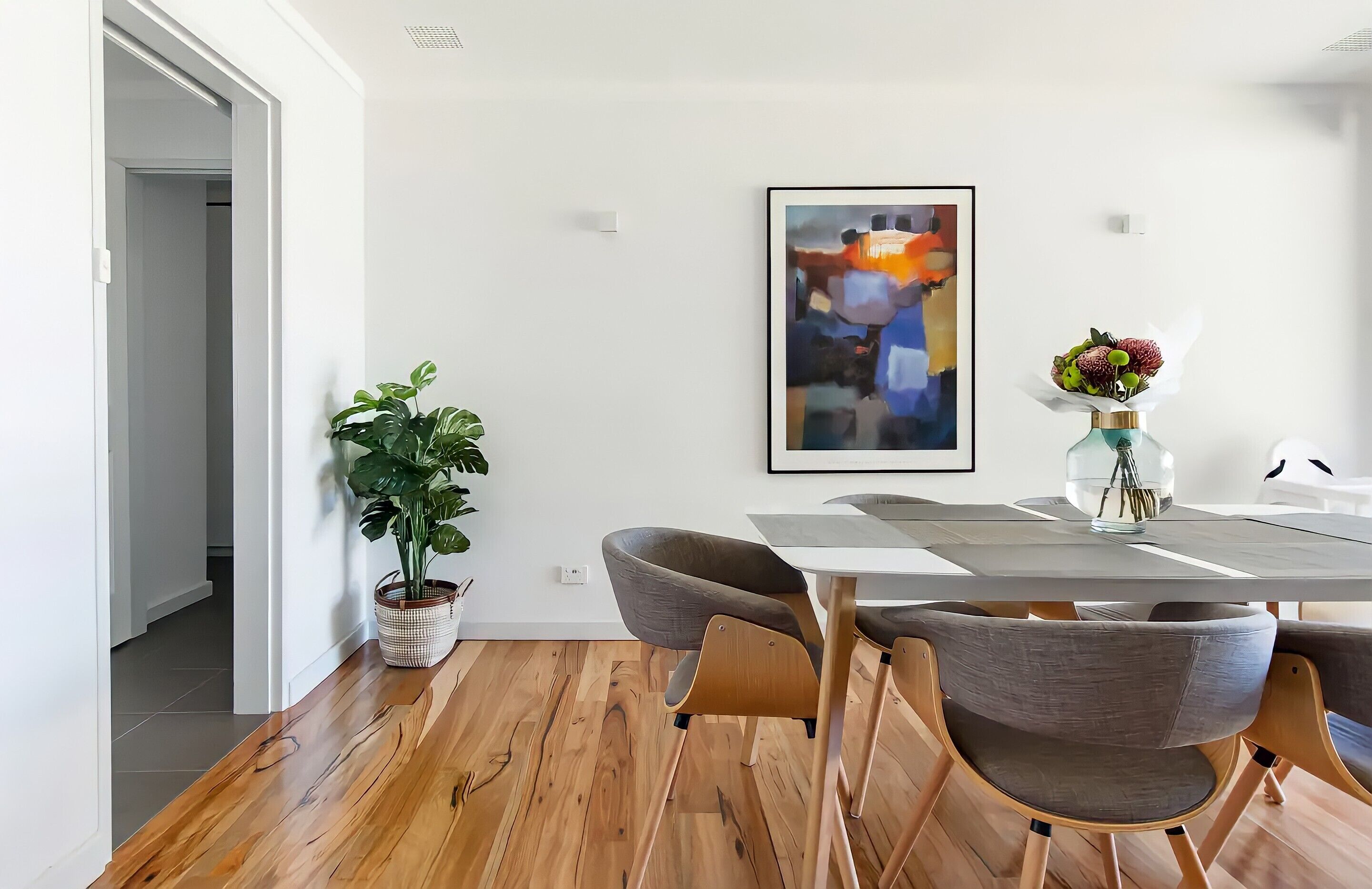 Great Location Wembley Downs City Beach Home — image 18