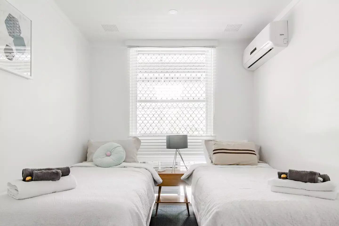 Great Location Wembley Downs City Beach Home — image 23