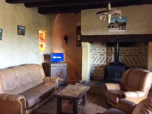TV - Rustic cottage 8km from Monpazier (Pays-de-Belvès)