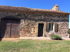 Exterior detail - Rustic cottage 8km from Monpazier (Pays-de-Belvès)