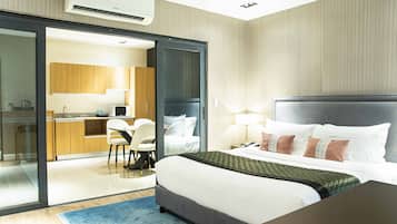 Caja de seguridad en la habitación y decoración personalizada