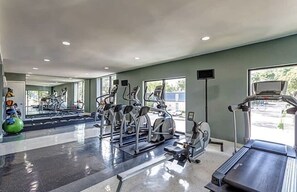 Fitness facility - Houston Ritzy PinUp Nights 2/2.5 Bedroom Townhome (Houston)