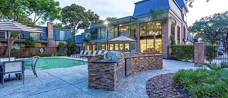 屋外ダイニングエリア