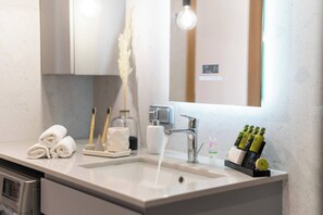 Interior - Casa Teo, By Hellocrete (Spili)