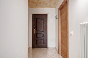 Interior - Apartment 'Lago di Serraia' with Mountain View, Balcony & Wi-Fi (Baselga di Pinè)