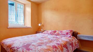 2 bedrooms, free WiFi, bed sheets