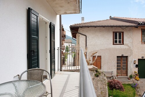 Ferienwohnung 'Lago di Serraia' mit Bergblick, Balkon und WLAN