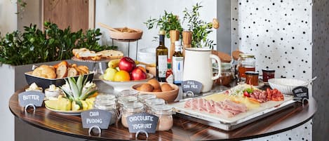 Komplett frokost er inkludert hver dag