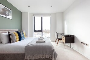 2 bedrooms, hypo-allergenic bedding, cots/infant beds, free WiFi - The Camden Apartment (London)