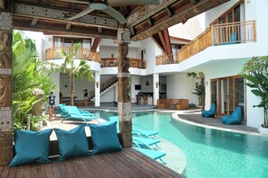 Piscine extérieure