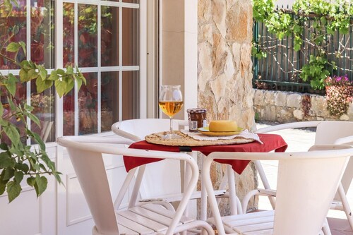 Guincho Garden Villa II by Homing