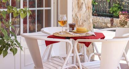 Guincho Garden Villa II by Homing