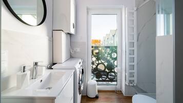 Duplex (Sikorskiego 179/1) | Bathroom | Shower, towels