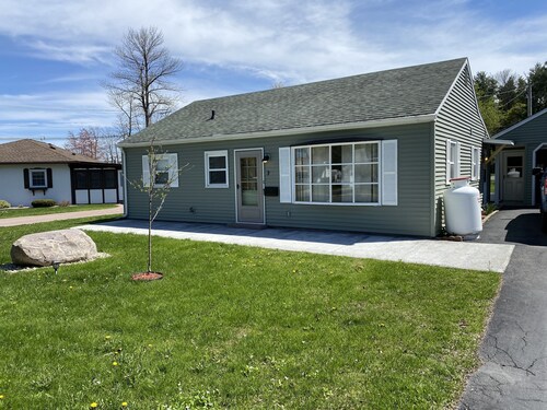 Hidden gem, 2BR-2 Living, quiet neighborhood