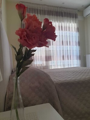 2 bedrooms