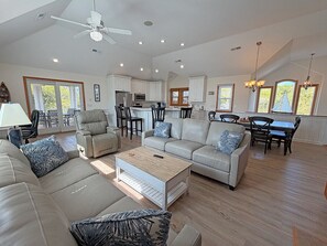 TV, fireplace, DVD player - DUCK DUCHESS - Gorgeous, Spacious 5 BR home w/Private Pool and Rec Room (Duck)