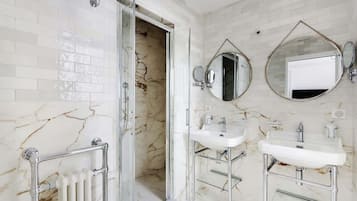 Ducha, secador de pelo