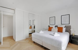 2 bedrooms, iron/ironing board, travel cot, WiFi