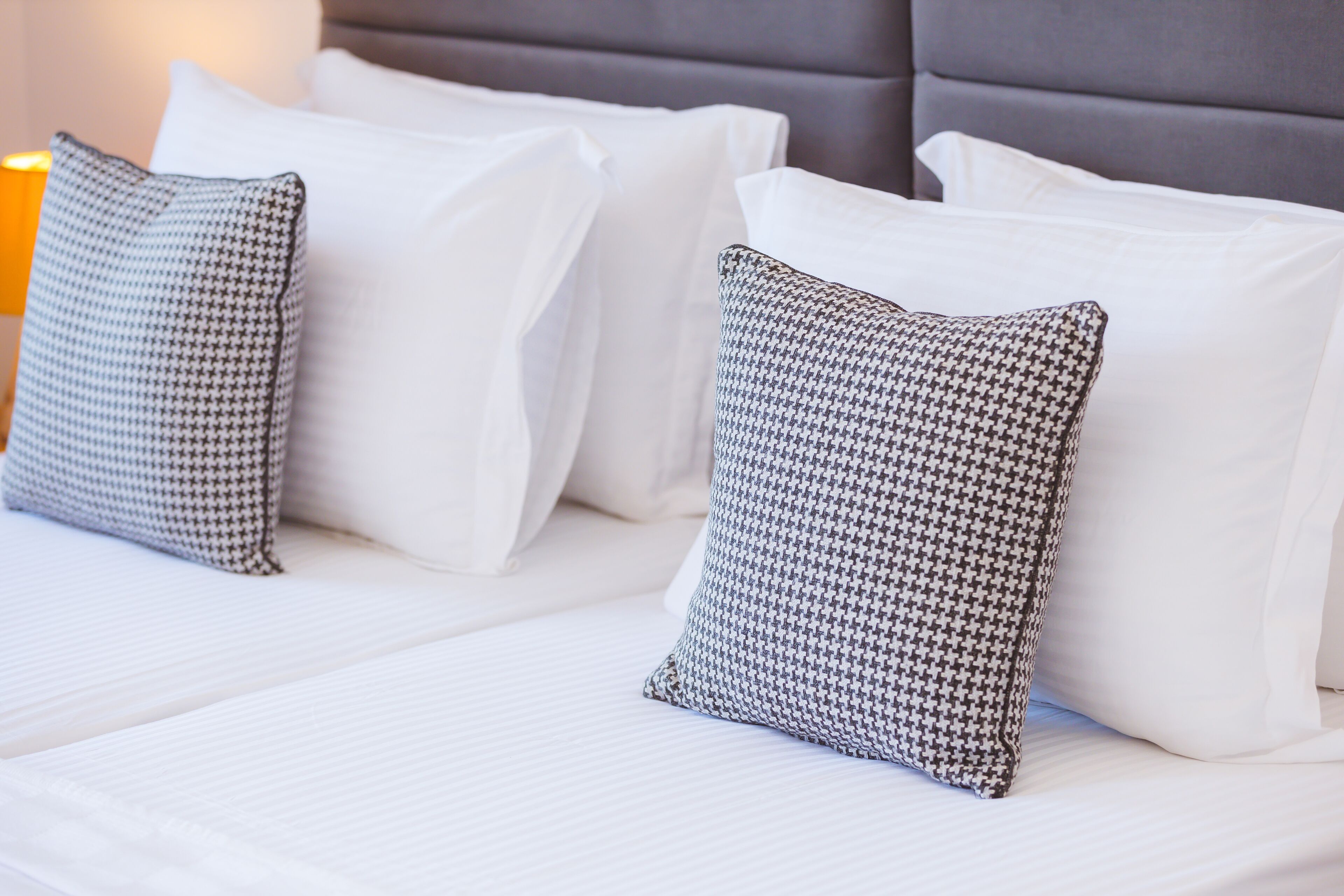 Egyptian cotton sheets, premium bedding, Select Comfort beds, desk