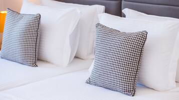 Egyptian cotton sheets, premium bedding, Select Comfort beds, desk