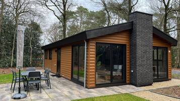 Hackfort Hottub 6 | Individually decorated, individually furnished