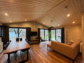 Hackfort Hottub 6 | Living area