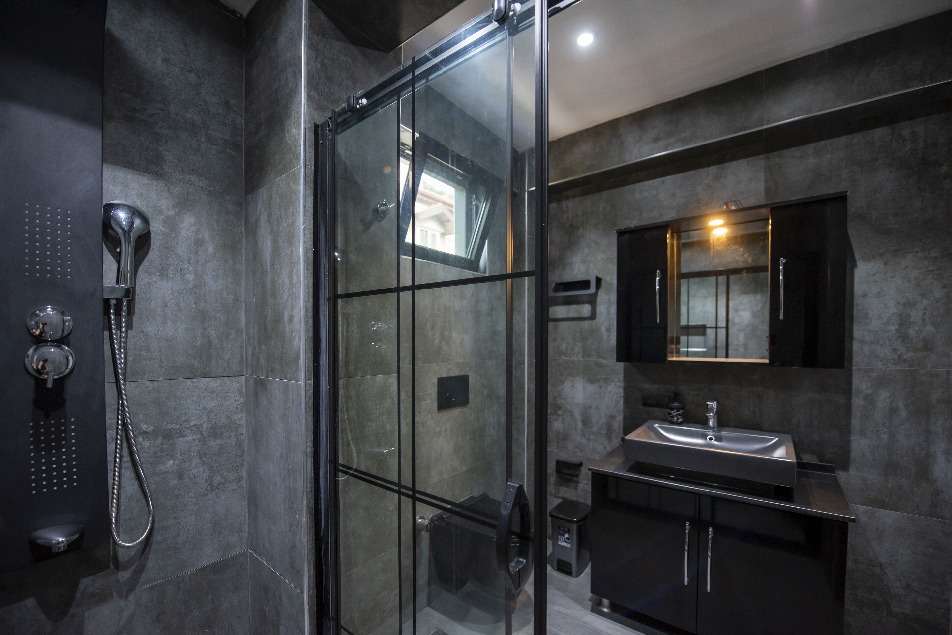 Vila Mewah, Beberapa Tempat Tidur, jet tub, pemandangan kolam renang | Kamar mandi | Bathtub dan shower terpisah dan bathtub dengan aliran air