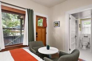 Memory foam-madrasser, strykjärn/strykbräda, gratis wi-fi och sängkläder