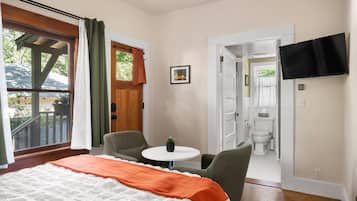 Memory foam beds, iron/ironing board, free WiFi, bed sheets