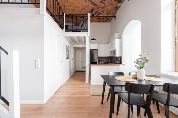 Stylish Historical Loft With Sauna - Pirkkala