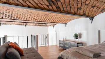 Deluxe Apartment | 1 bedroom, individually decorated, individually furnished