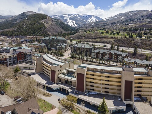 Prime Avon Location | Walk to Gondola & Dining | River Trail Access & Views