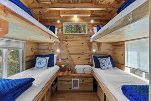 3 bedrooms, WiFi, bed sheets