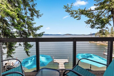 Lakefront House | Great Dock for Swimming | Water Toys & Amazing Views!