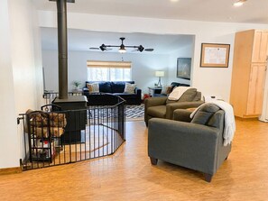 Smart TV, video games, DVD player, books - Hilltop Haven | Family-friendly, RV hookups (Forest Lakes)