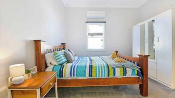 3 dormitorios, tabla de planchar con plancha, wifi y ropa de cama