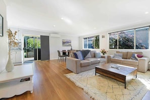 TV - Cottage on Lords - Pet Friendly (Orange)