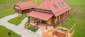 Chalet Markoci With Hot Tub