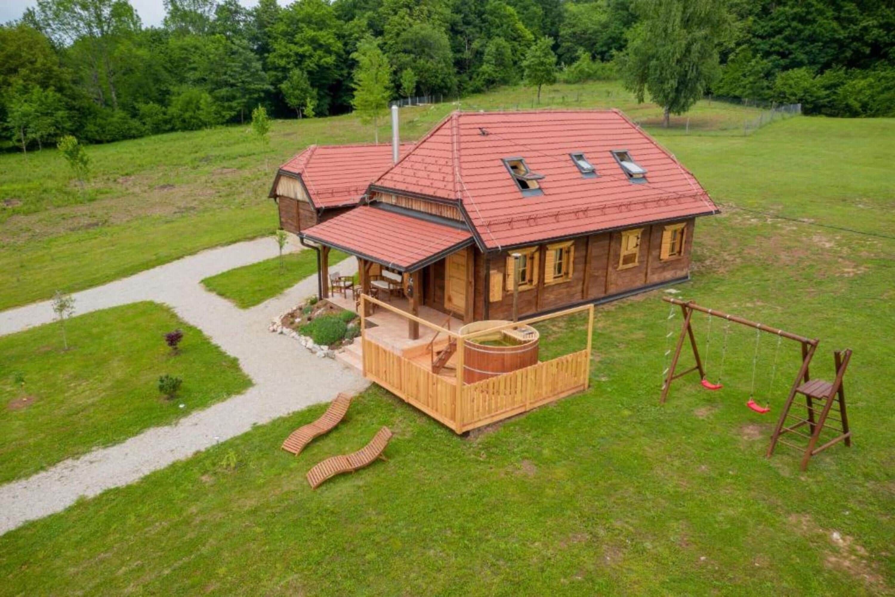 Family Chalet, Multiple Bedrooms, 2 Bathrooms, Mountainside (Chalet Markoci With Hot Tub) | Exterior
