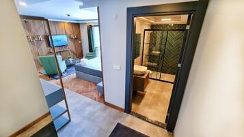 Studio, Terrace | 1 bedroom, minibar, free WiFi, bed sheets