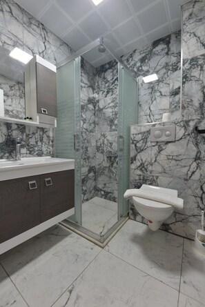 Bathroom - Golden Orange Apart Otel (Marmaris)