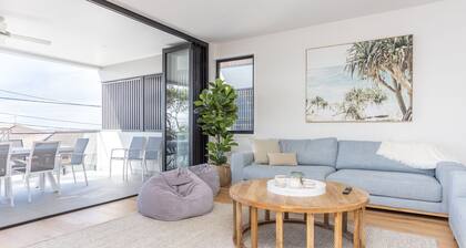 Ohana On Hungerford - 4Bedroom home with ocean views