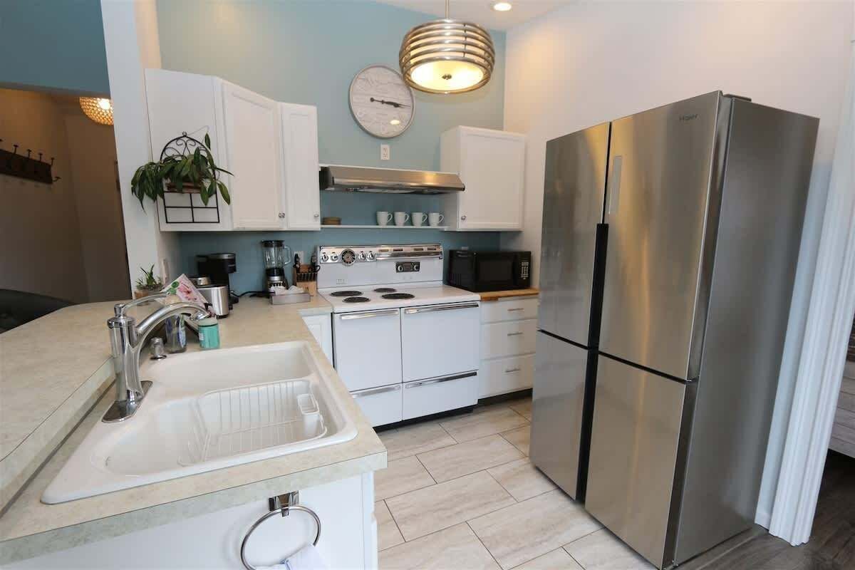 Frigorífic, microones, forn i placa de cuina 